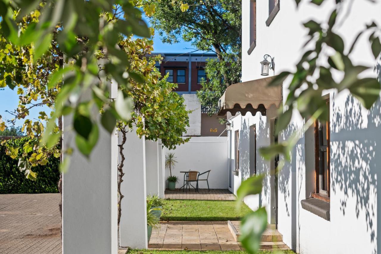 De Akker Guest House Bloemfontein Ngoại thất bức ảnh