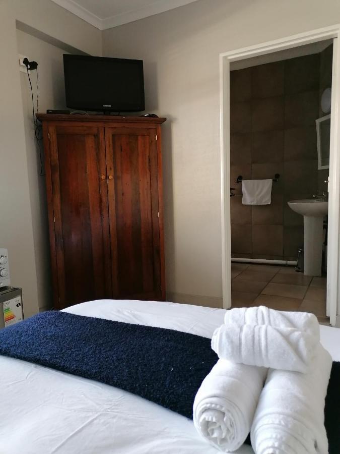 De Akker Guest House Bloemfontein Ngoại thất bức ảnh